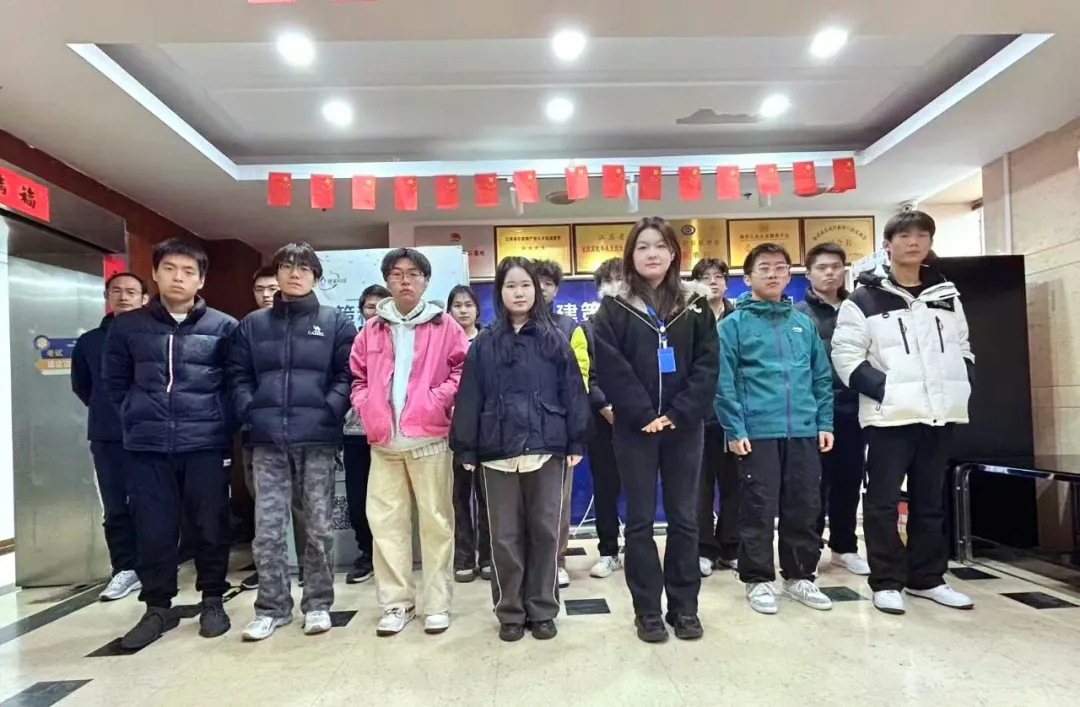 叮！結(jié)班成功！這張合照，是我們努力的最好